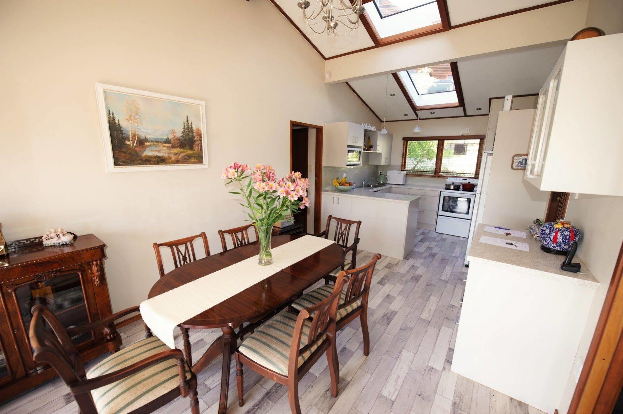 Harbinger House Bed & Breakfast Tauranga Exterior photo