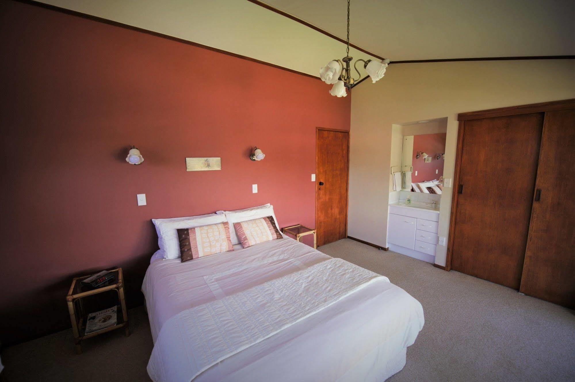 Harbinger House Bed & Breakfast Tauranga Exterior photo